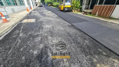 ลอกพื้นยางมะตอยเก่า บดอัดพื้นเดิม และลาดยางมะตอยใหม่ — ภาพที่ 5