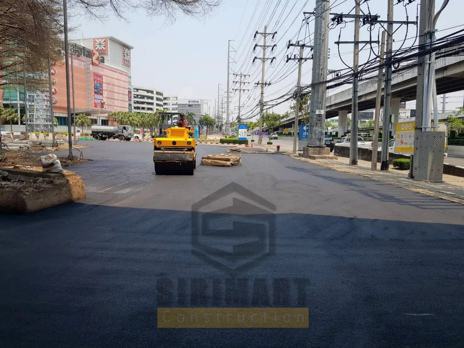 งานลาดยางมะตอย Central พระราม2